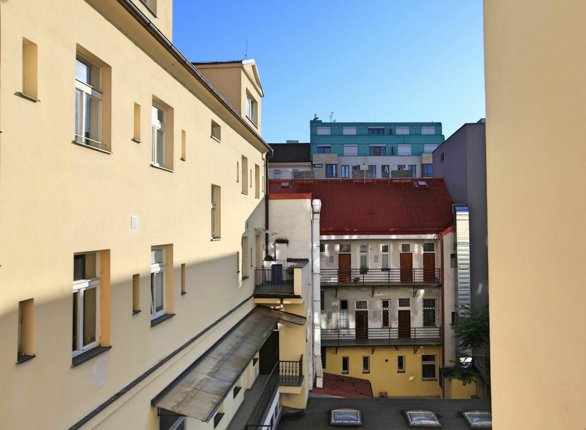 Angel City Aparthotel Prag Exterior foto